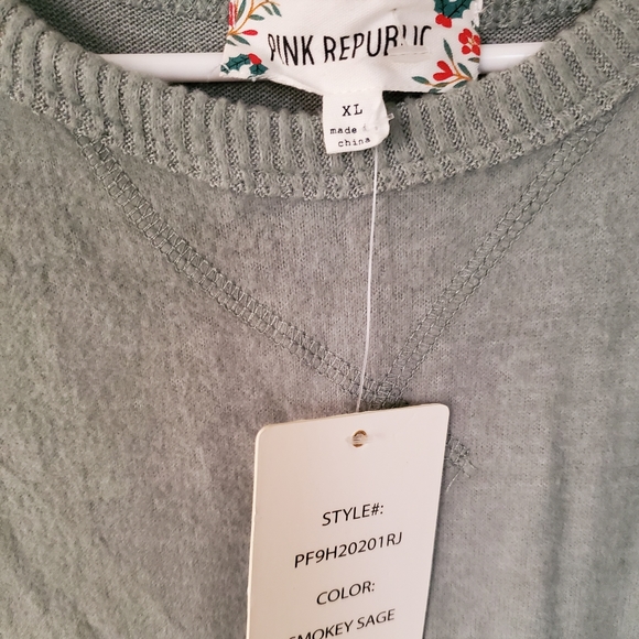 Pink Republic Soft Sweater Top NWT - Picture 2 of 5